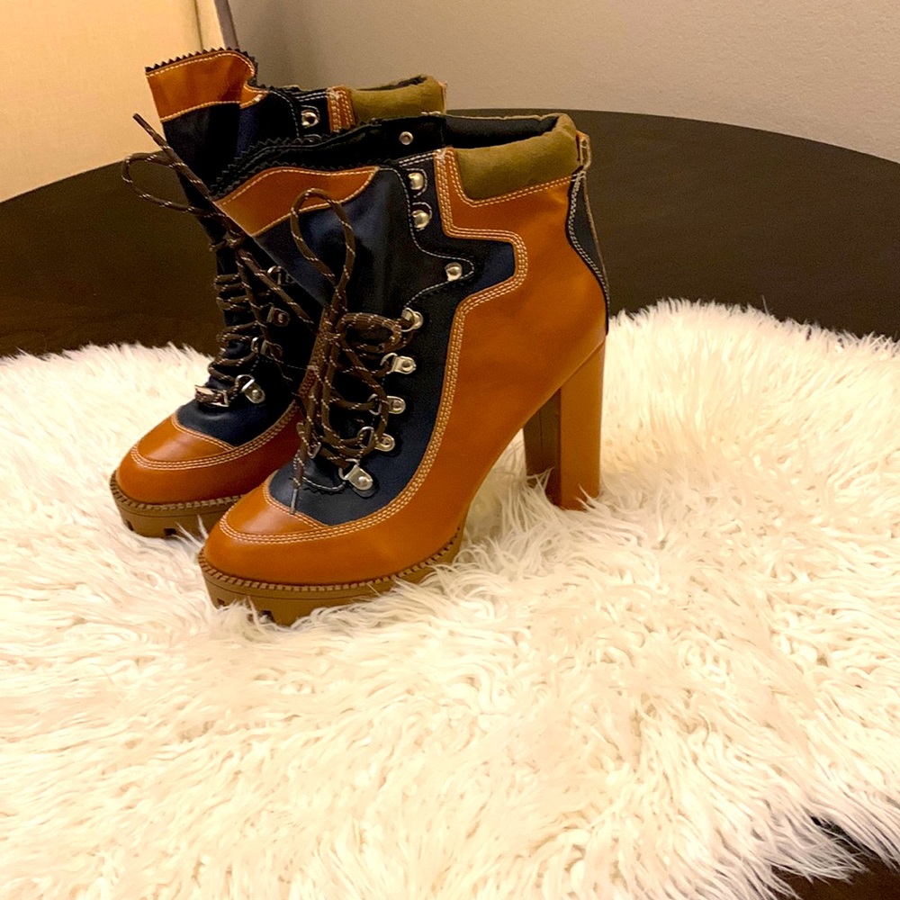 Size 10 women stylish hiker boots platform